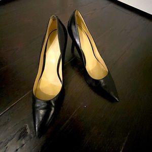 Nine West leather pumps